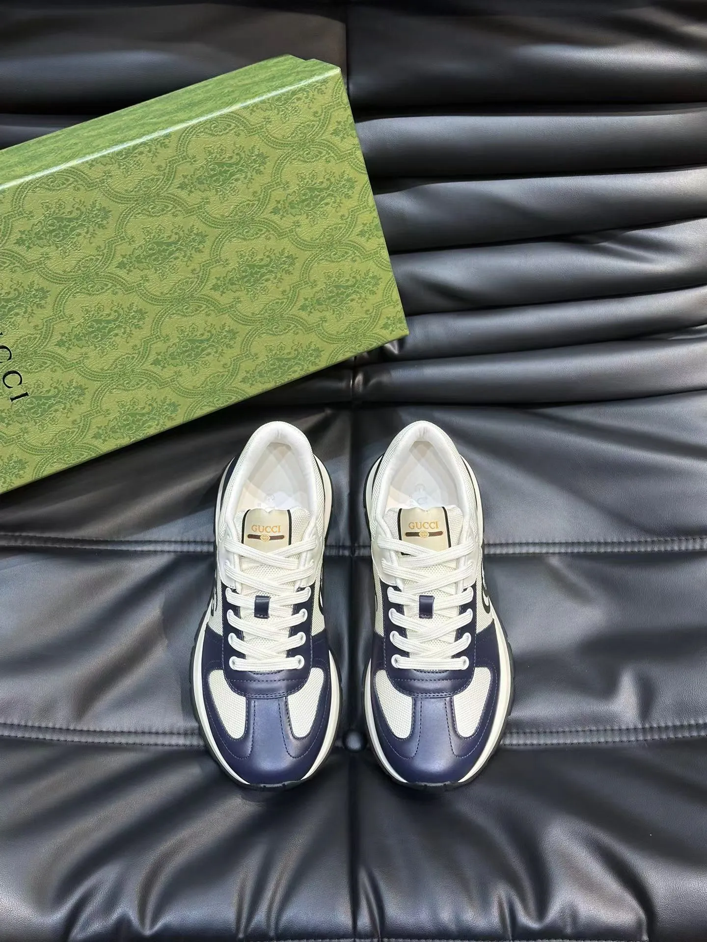 Factory price: 460💰Gucci new men's shoes GUCCI [Lightning] latest shoes are shipped. Original quality, fashionable, made of special materials, sheepskin lining, brand new packaging. The foot feels super comfortable and the workmanship is impeccable. Size: 38-45, Dingyi 45